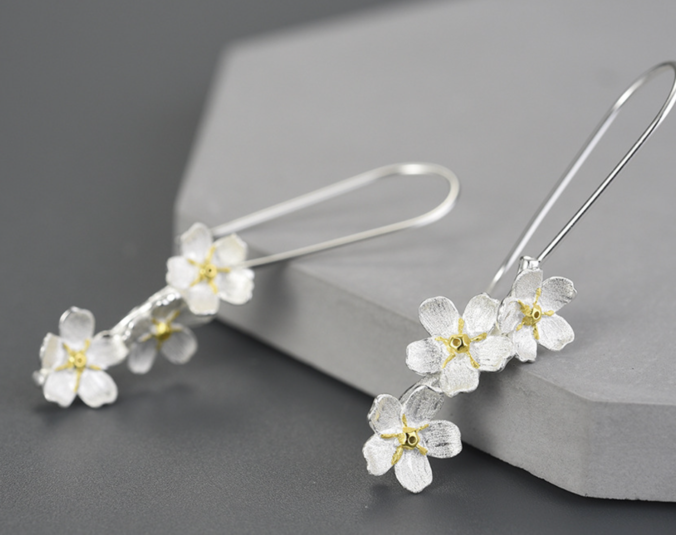 Golden Core Dancing Petals Drop Earrings, S925 Sterling silver, 18K Gold Plating